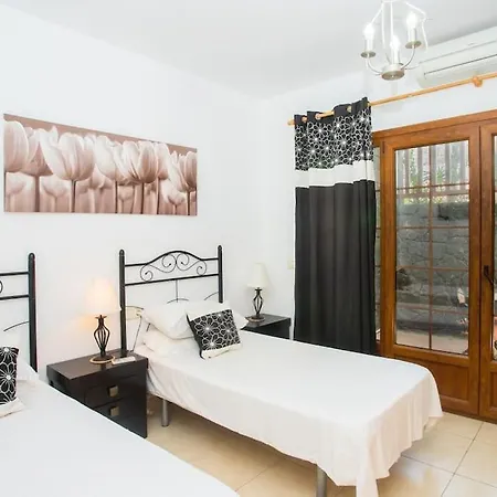 Vistas Al Mar, Piscina Climatizada Y Jacuzzi 빌라 *